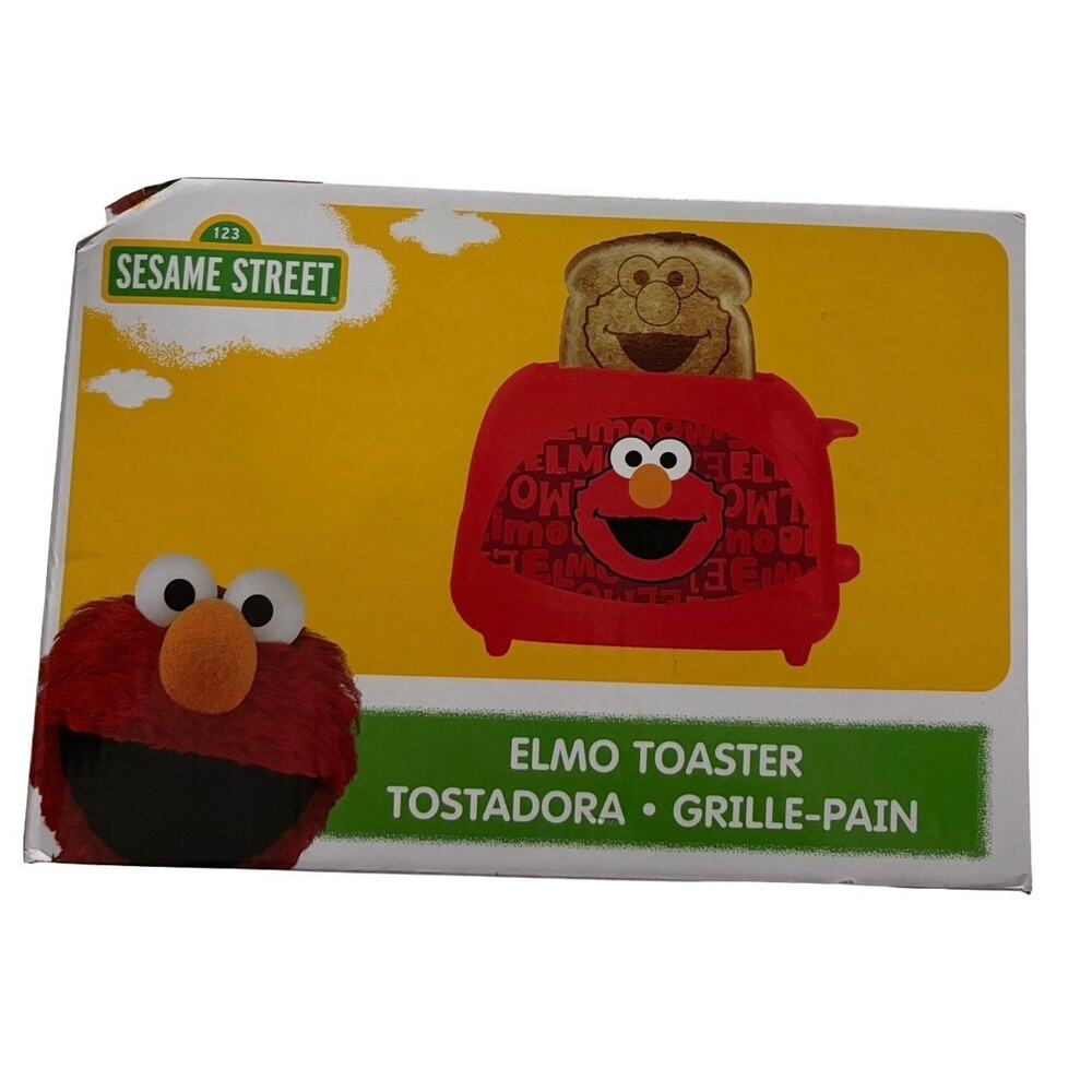 Sesame Street Elmo 2 Slice Toaster Toasts Elmo Face NEW (Outer Box Damage) Red